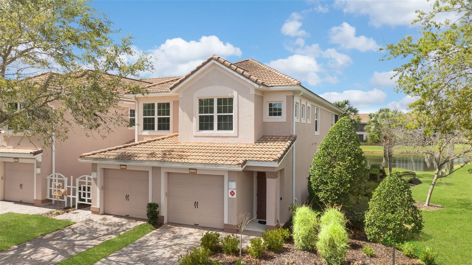 PROMENADE BELLA TRAE PH 15 - Residential