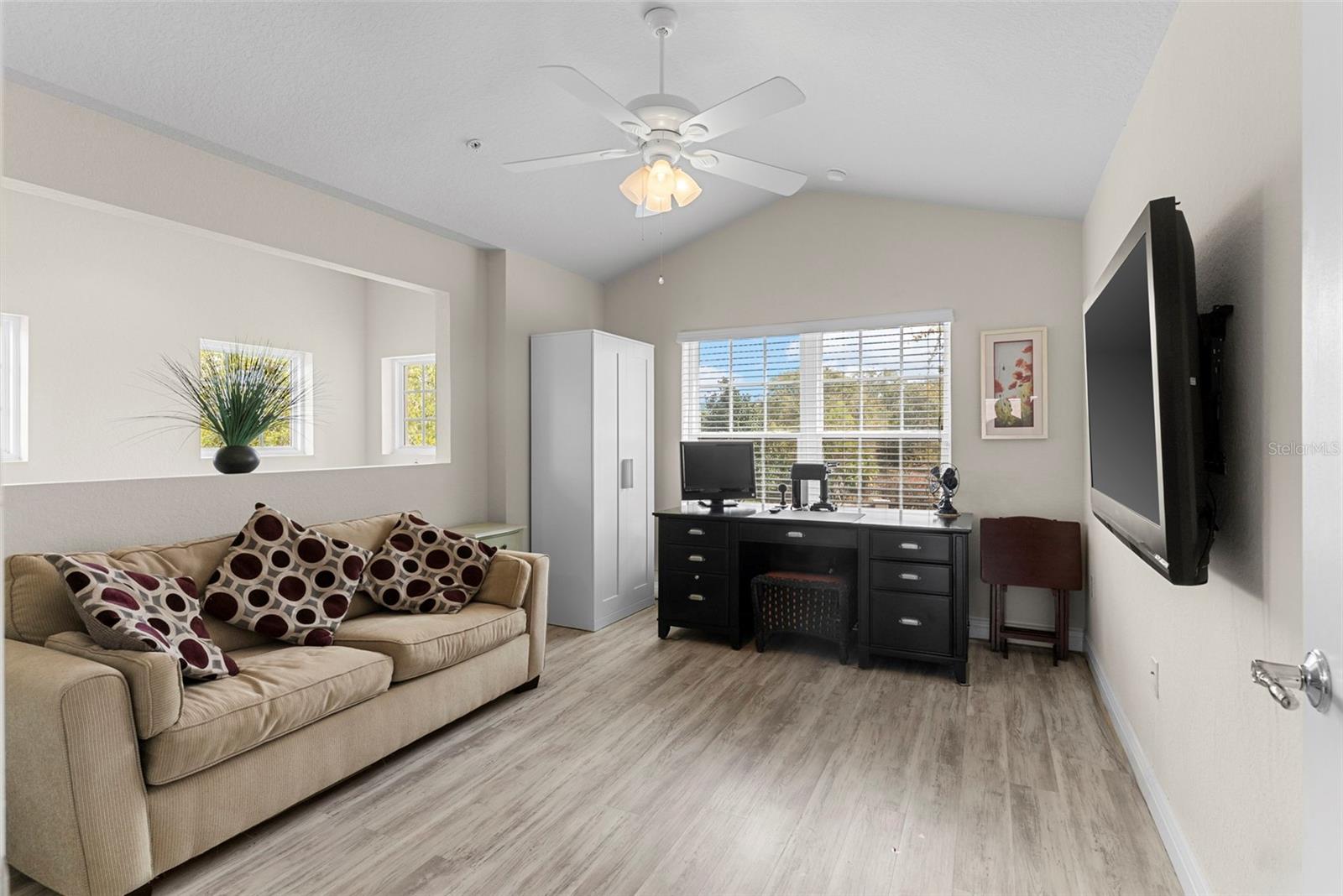 PROMENADE BELLA TRAE PH 15 - Residential