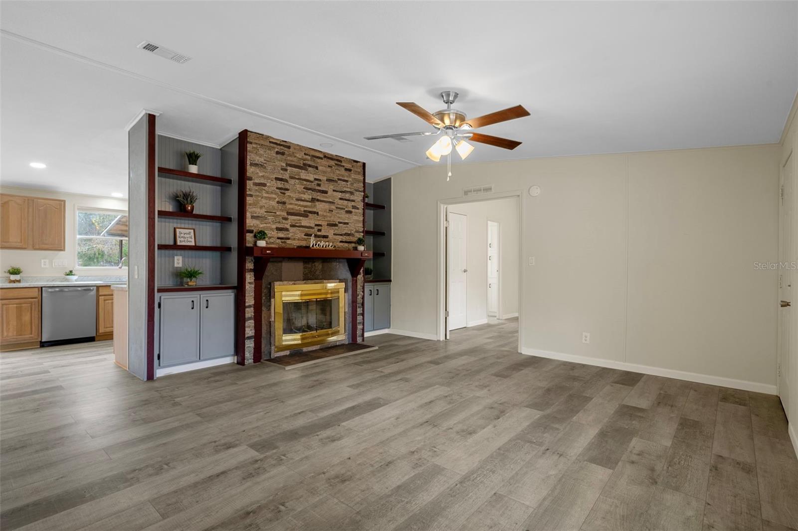 LEISURE HILLS SUB - Residential