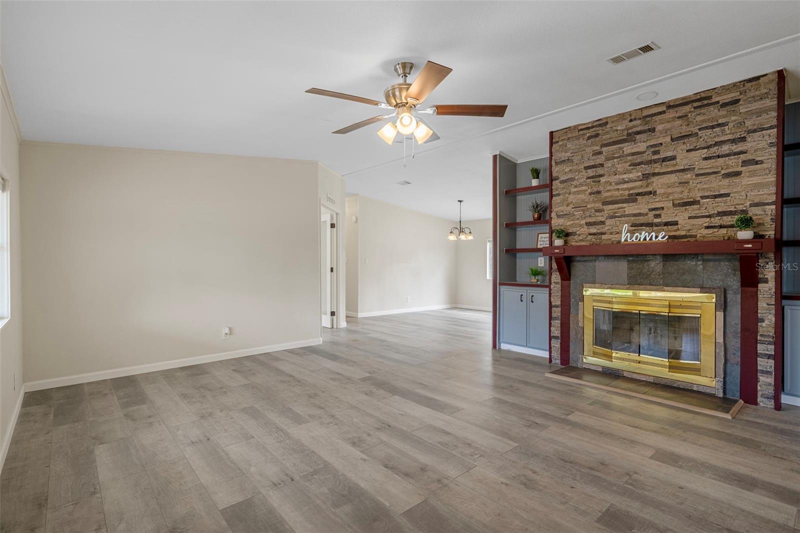 LEISURE HILLS SUB - Residential