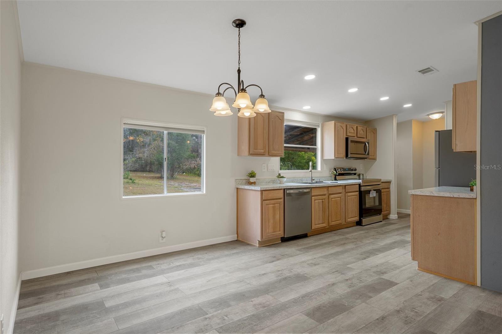 LEISURE HILLS SUB - Residential