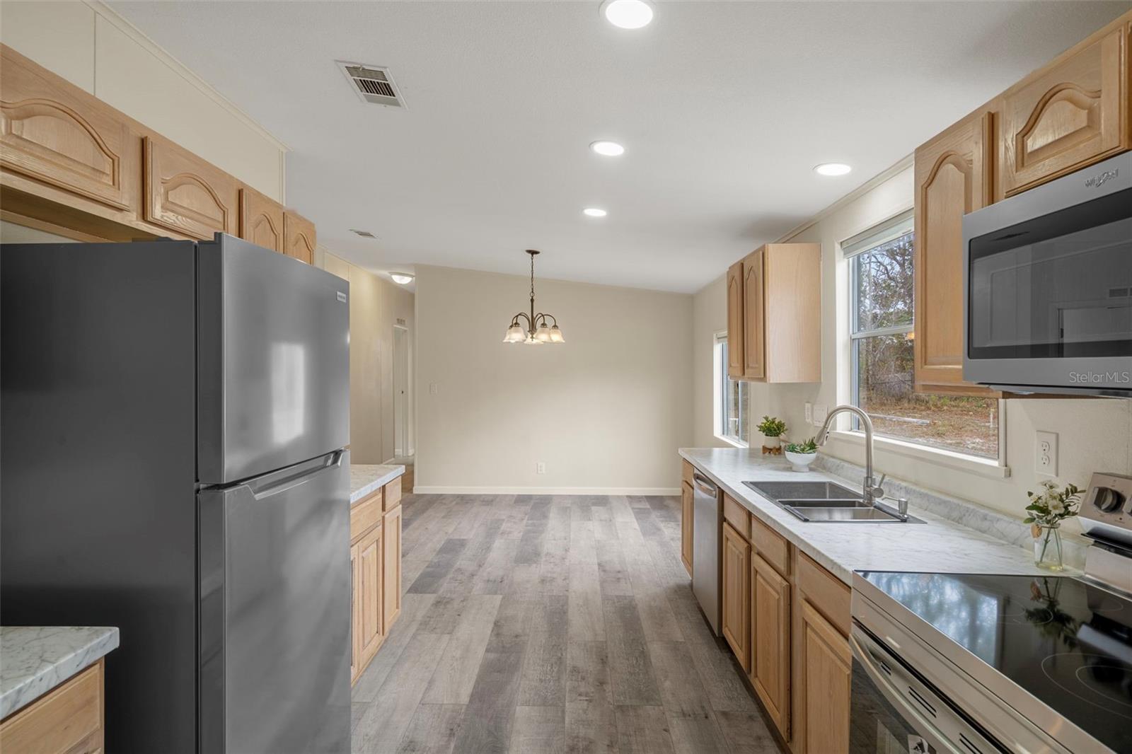 LEISURE HILLS SUB - Residential