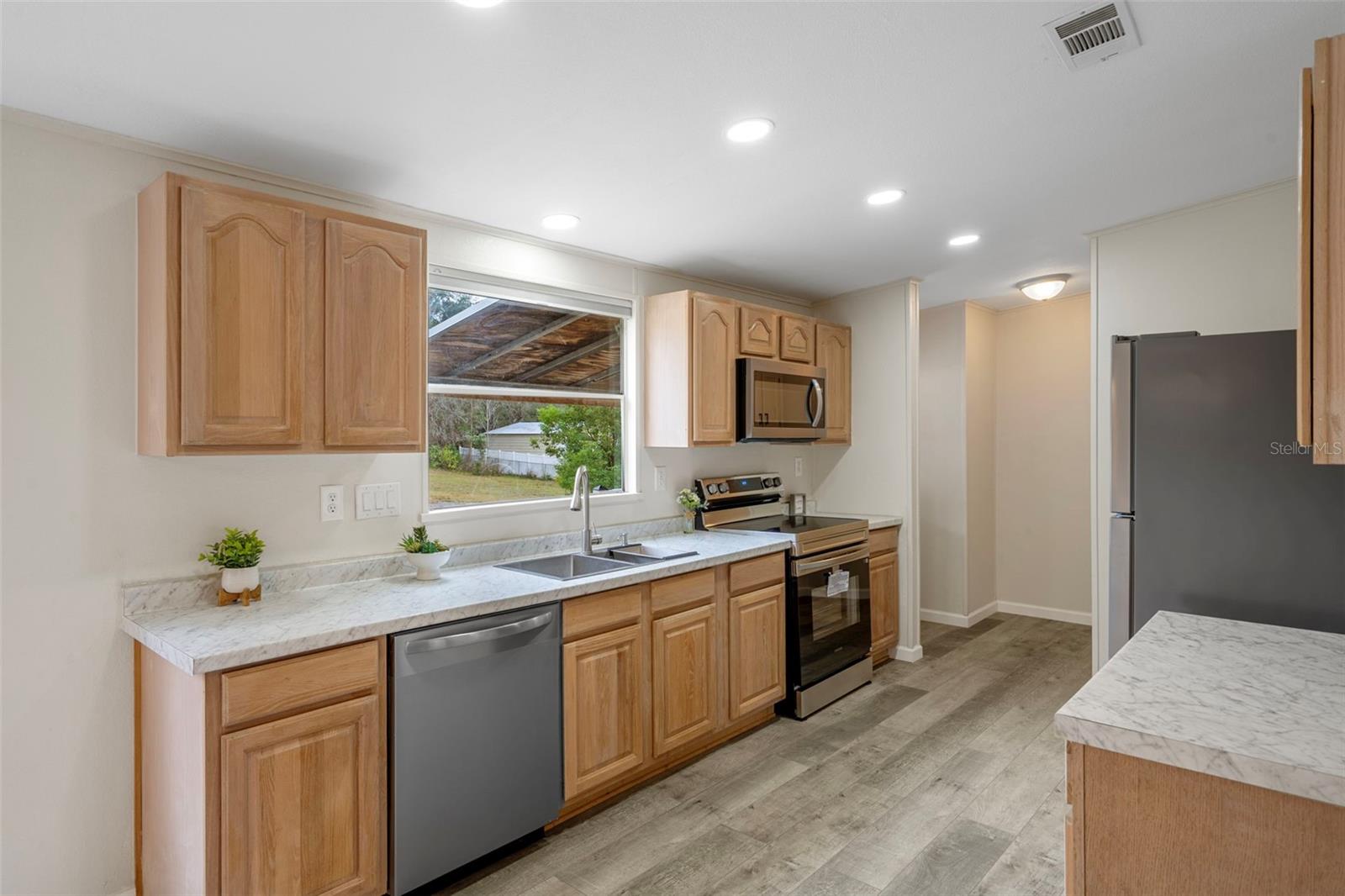 LEISURE HILLS SUB - Residential