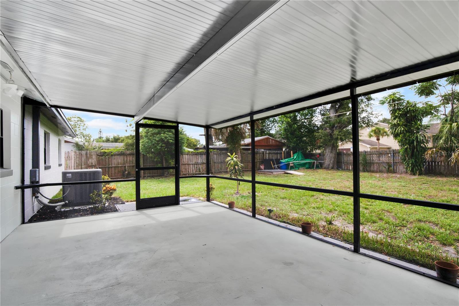 RIDGE HIGH 1ST ADD - Residential Lease