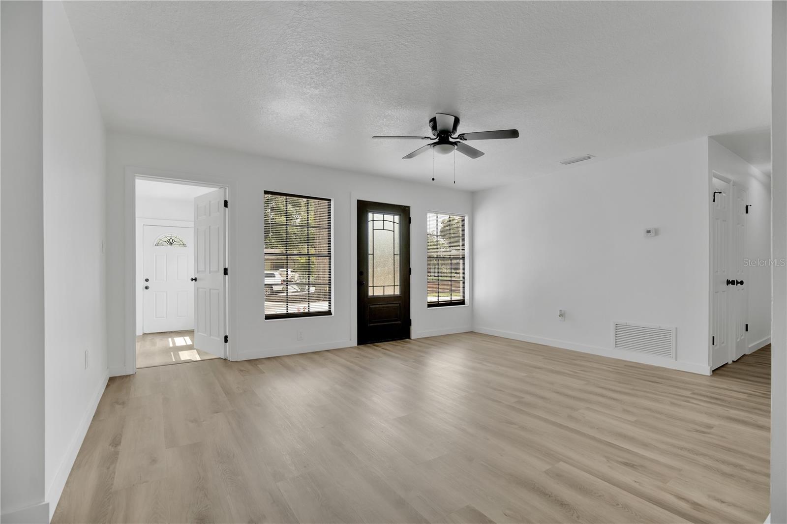 RIDGE HIGH 1ST ADD - Residential Lease