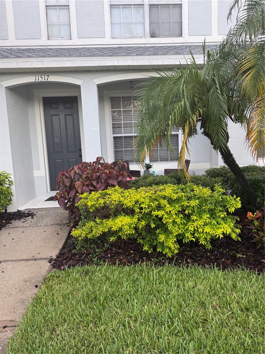 BEAUTIFUL TOWNHOME WITH OPEN CONCEPT ON THE FIRST FLOOR AND TWO BEDROOMS WITH THEIR OWN BATHROOMS ON THE SECOND FLOOR. THE LAUNDRY ROOM IS LOCATED ON THE SECOND FLOOR BETWEEN THE TWO BEDROOMS IN A LAUNDRY CLOSET. THIS LOCATION IS VERY CONVENIENT TO SHOPPING, TAMPA INTERNANTIONAL AIRPORT, WALKING DISTANCE TO ALONZO HIGH SCHOOL.