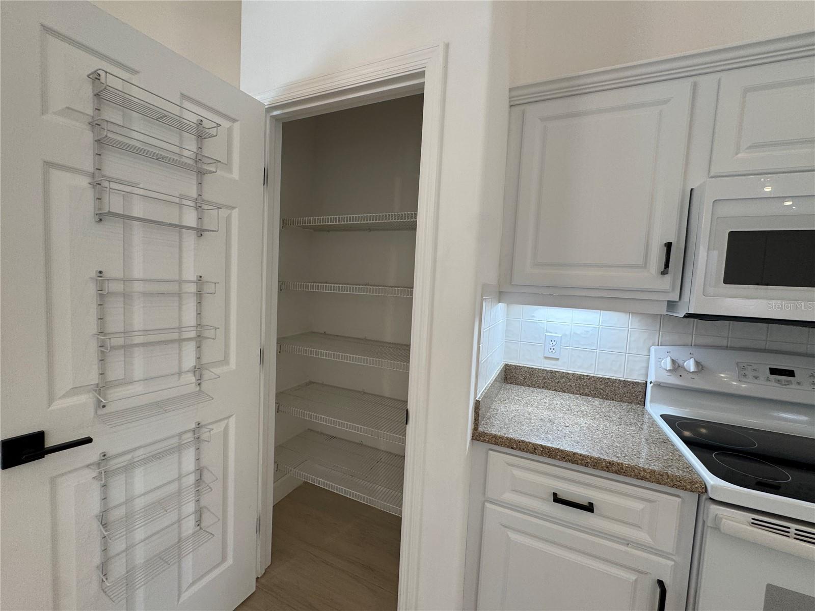 GOLDEN HILLS TURF & COUNTRY CLUB - Residential Lease