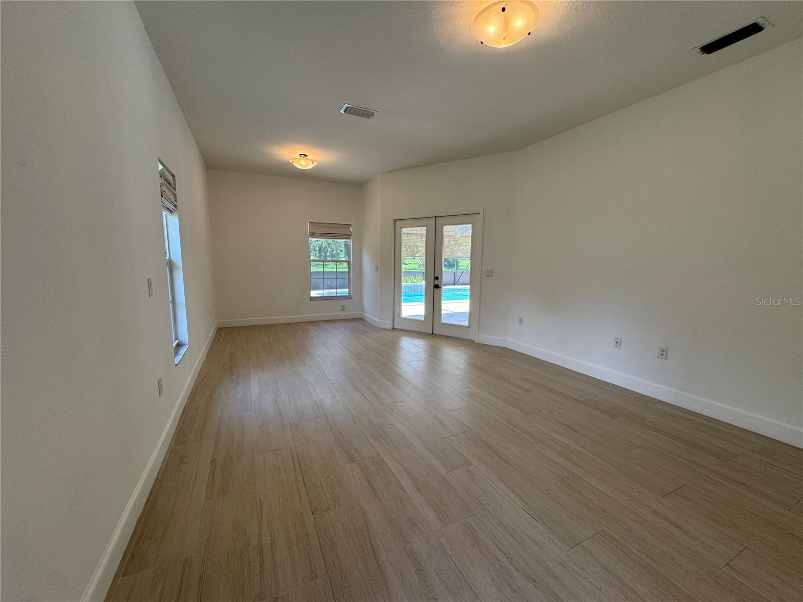 GOLDEN HILLS TURF & COUNTRY CLUB - Residential Lease