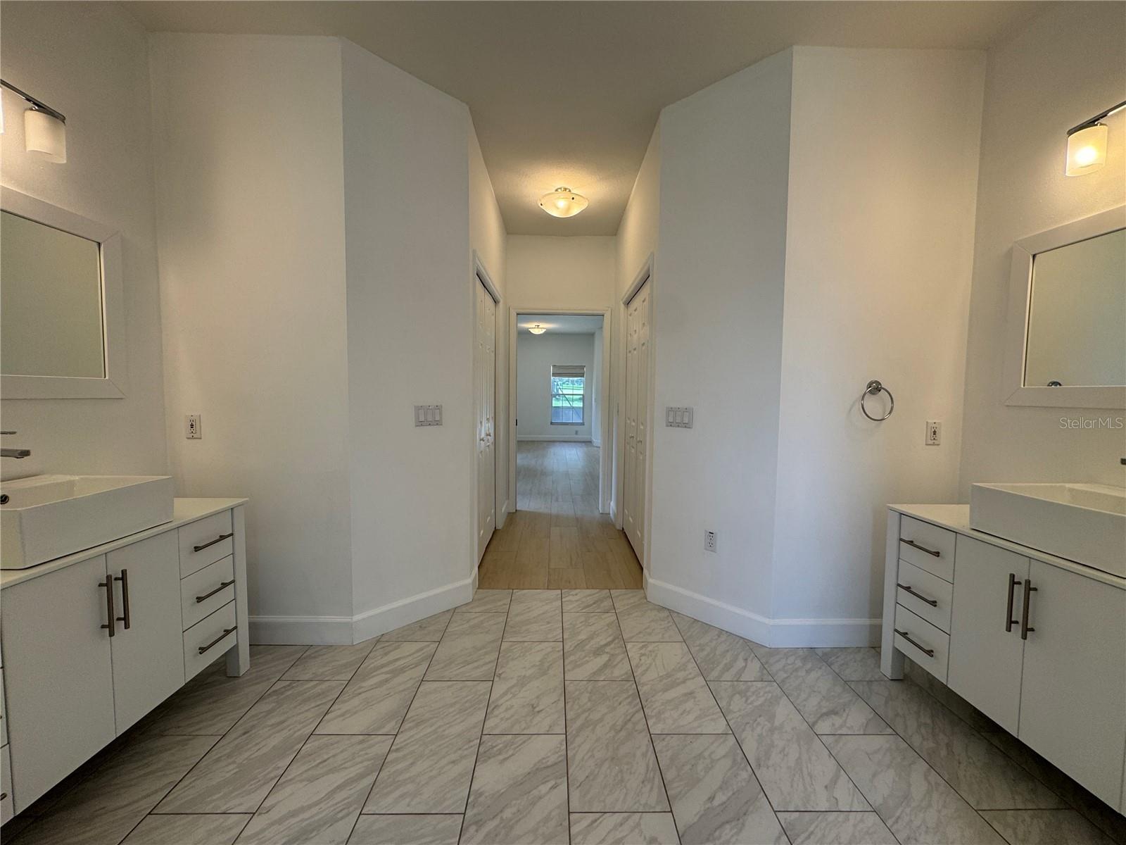 GOLDEN HILLS TURF & COUNTRY CLUB - Residential Lease