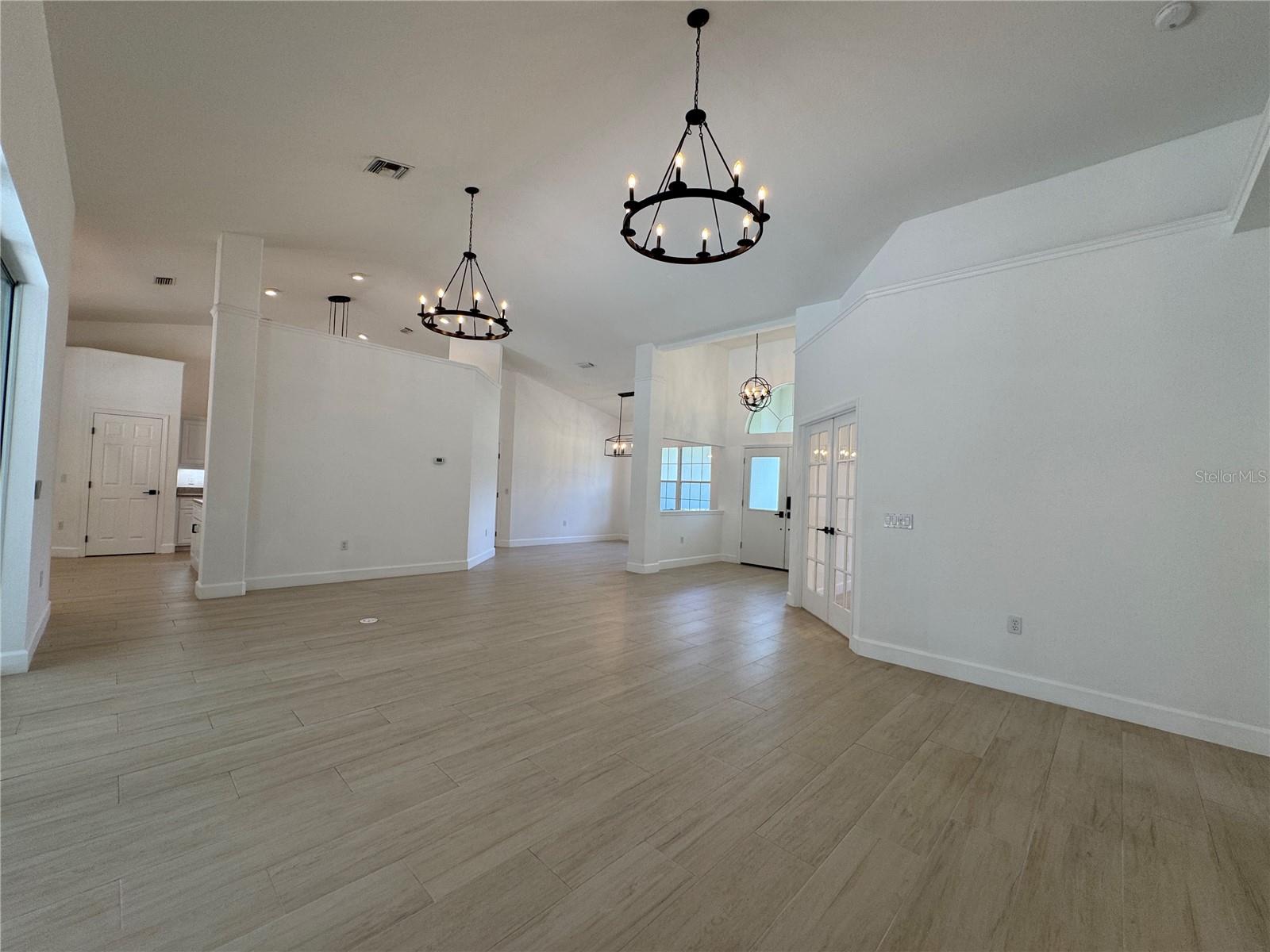 GOLDEN HILLS TURF & COUNTRY CLUB - Residential Lease