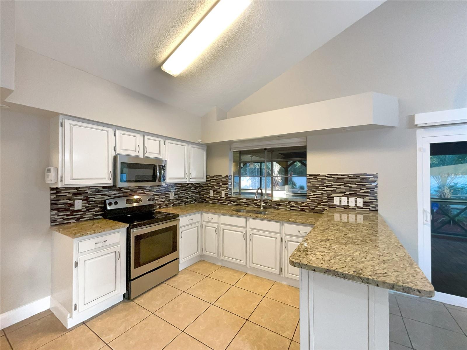 BAY POINTE PH 02 - Residential