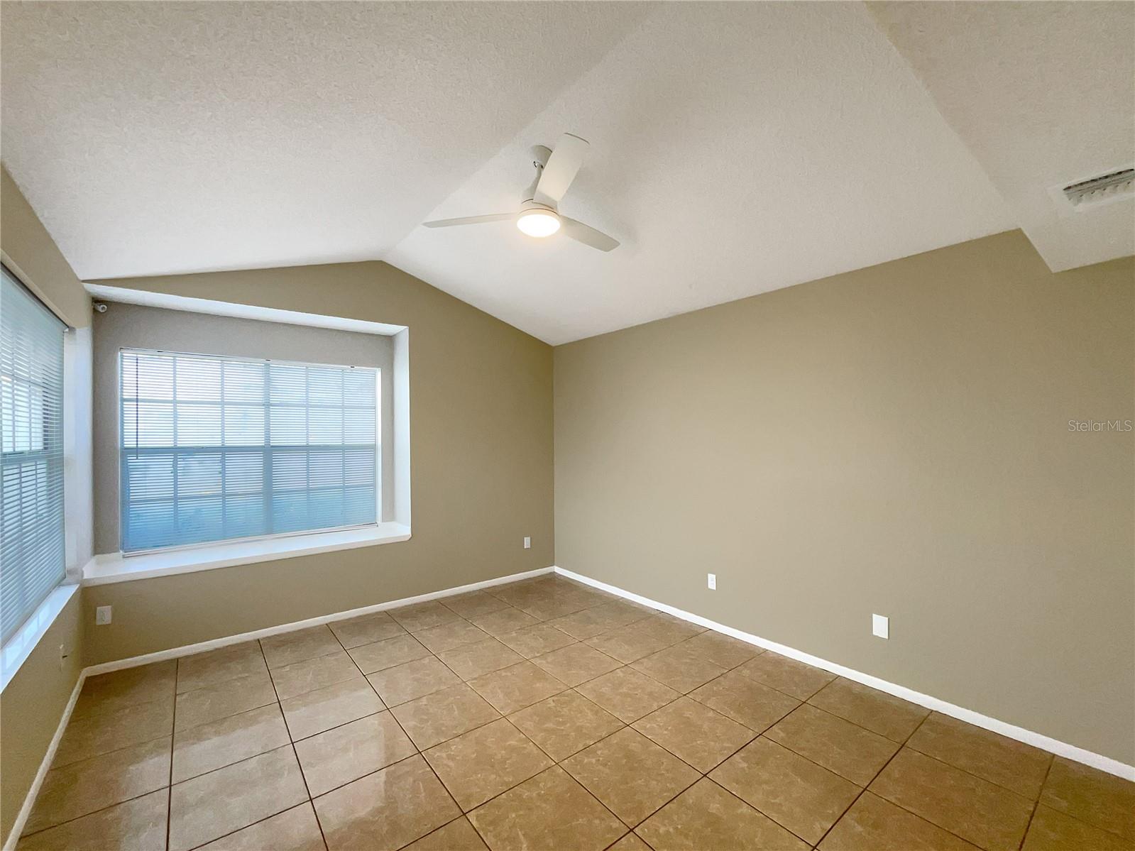 BAY POINTE PH 02 - Residential