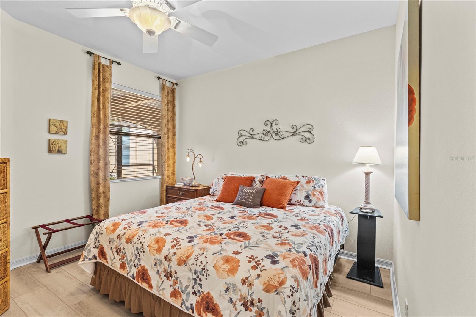 VENETIAN FALLS PH 2 - Residential