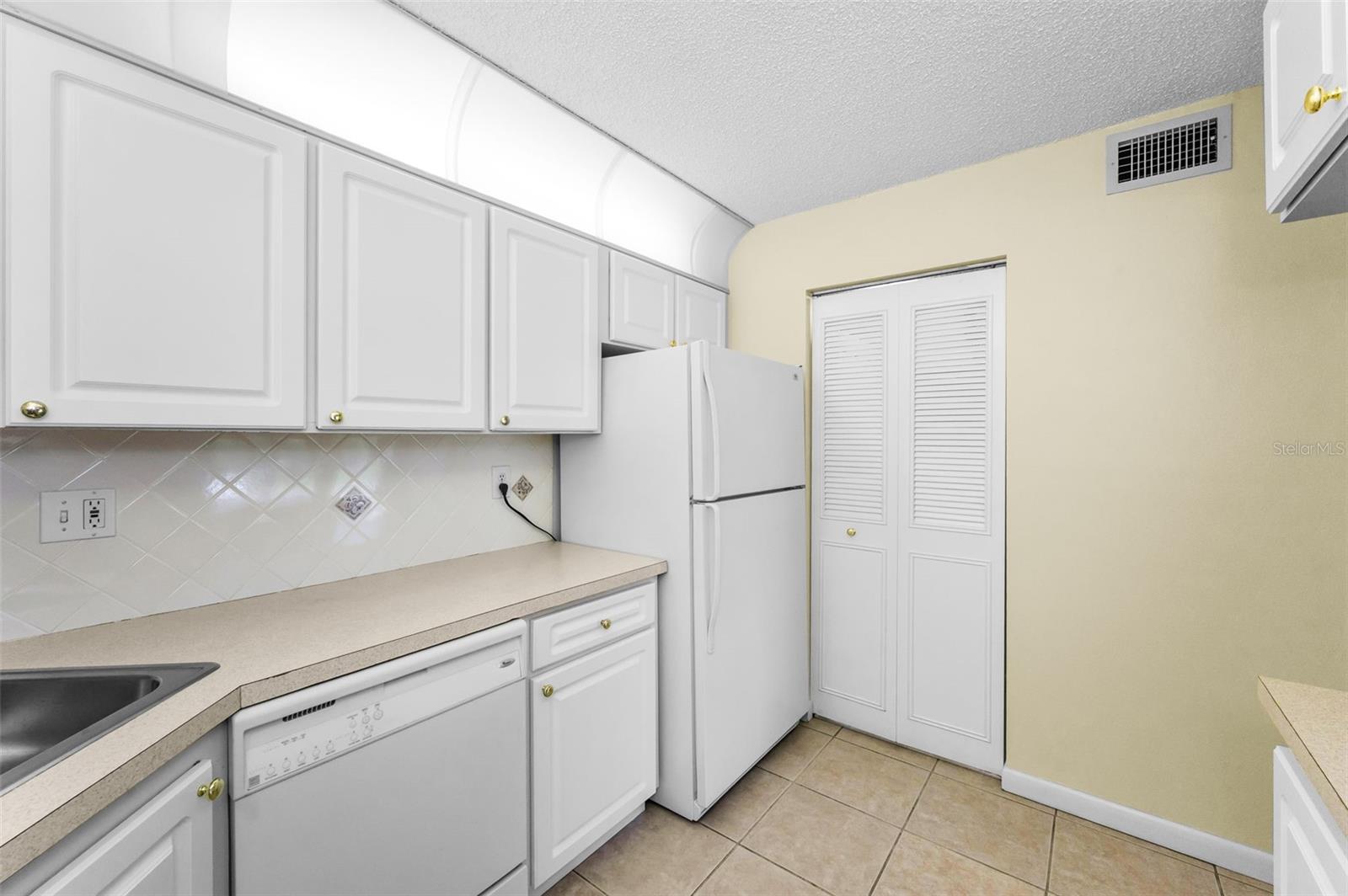 PINE RIDGE AT PALM HARBOR - Residential