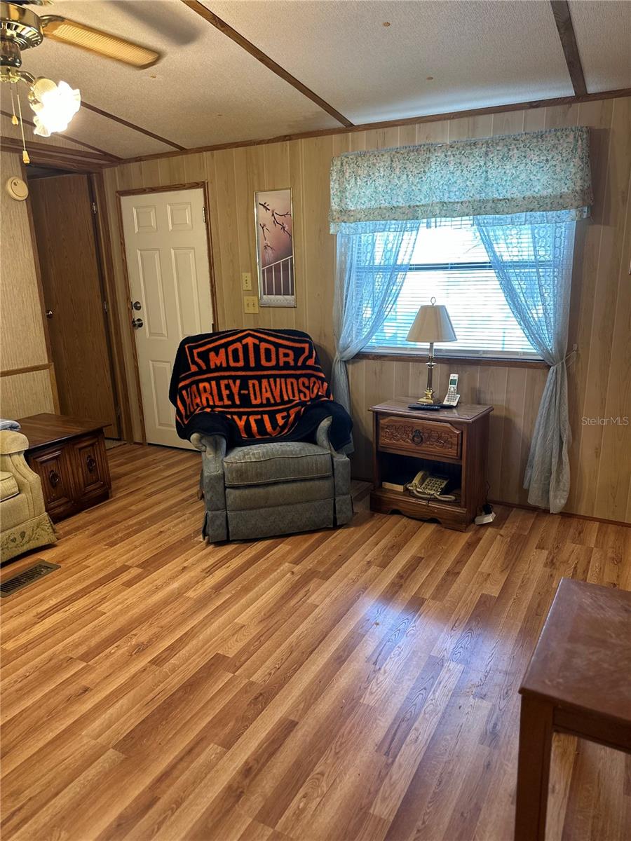 SILVER MDWS NORTH - Residential