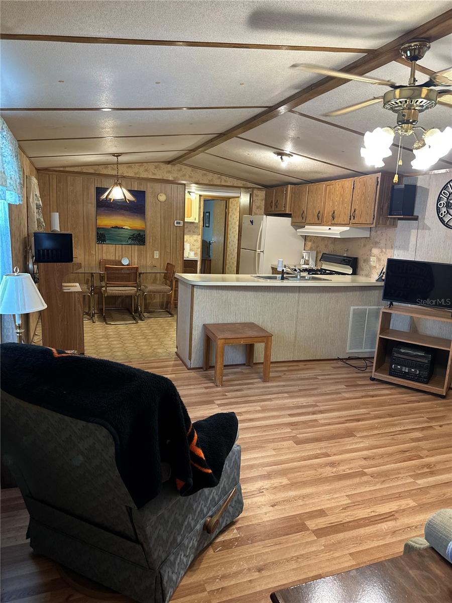 SILVER MDWS NORTH - Residential