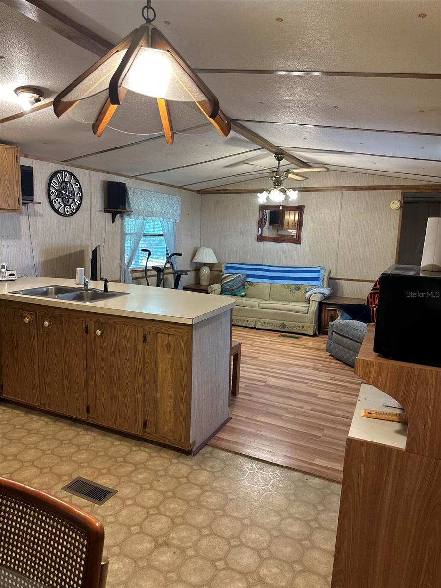 SILVER MDWS NORTH - Residential