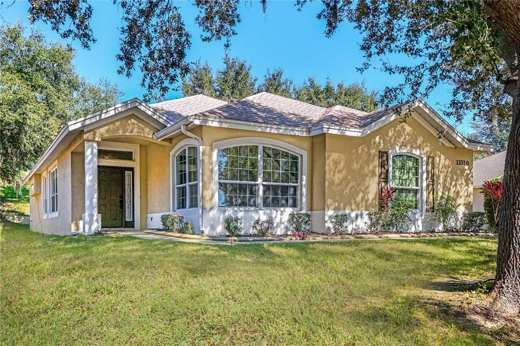 Photo of 13320 Via Roma Circle, Clermont, FL 34711 (MLS # G5104093)