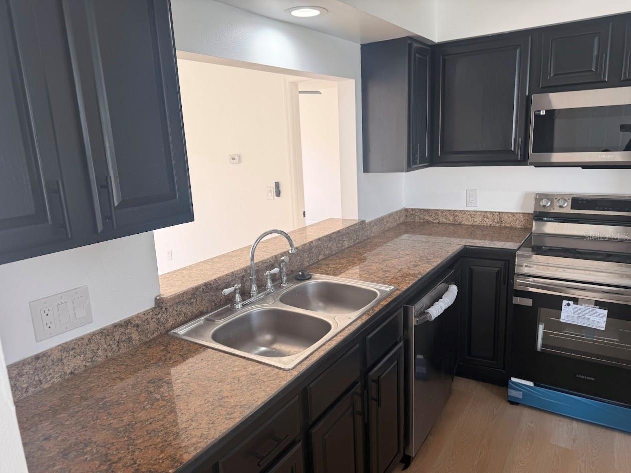 HAZEL GLEN - Residential Lease