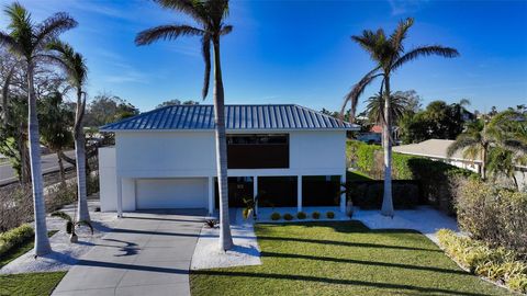 A home in LONGBOAT KEY