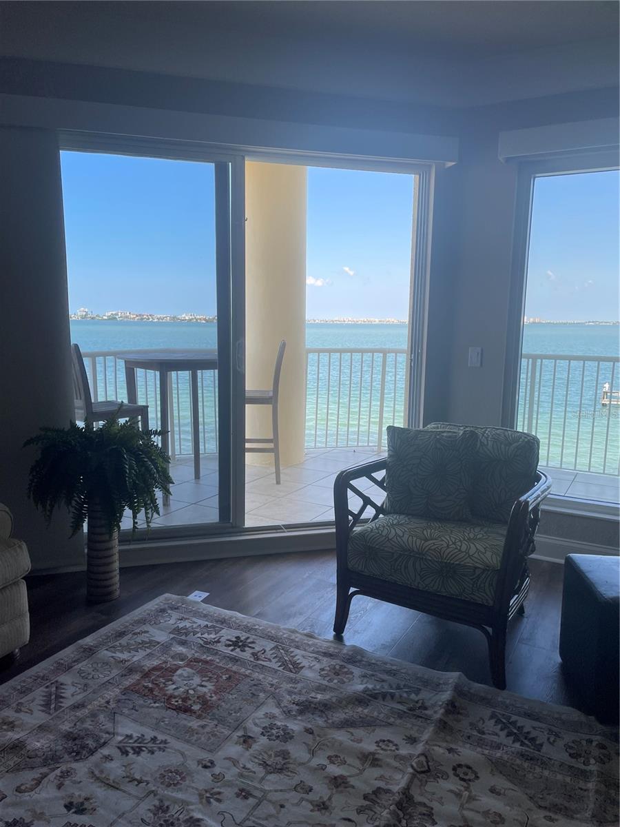 PARADISO CONDO - Residential Lease
