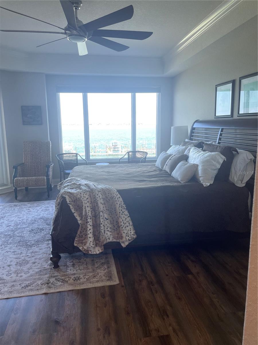 PARADISO CONDO - Residential Lease