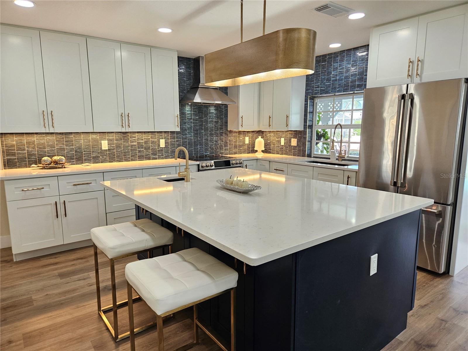 VENICE GARDENS SEC 2 - Residential Lease