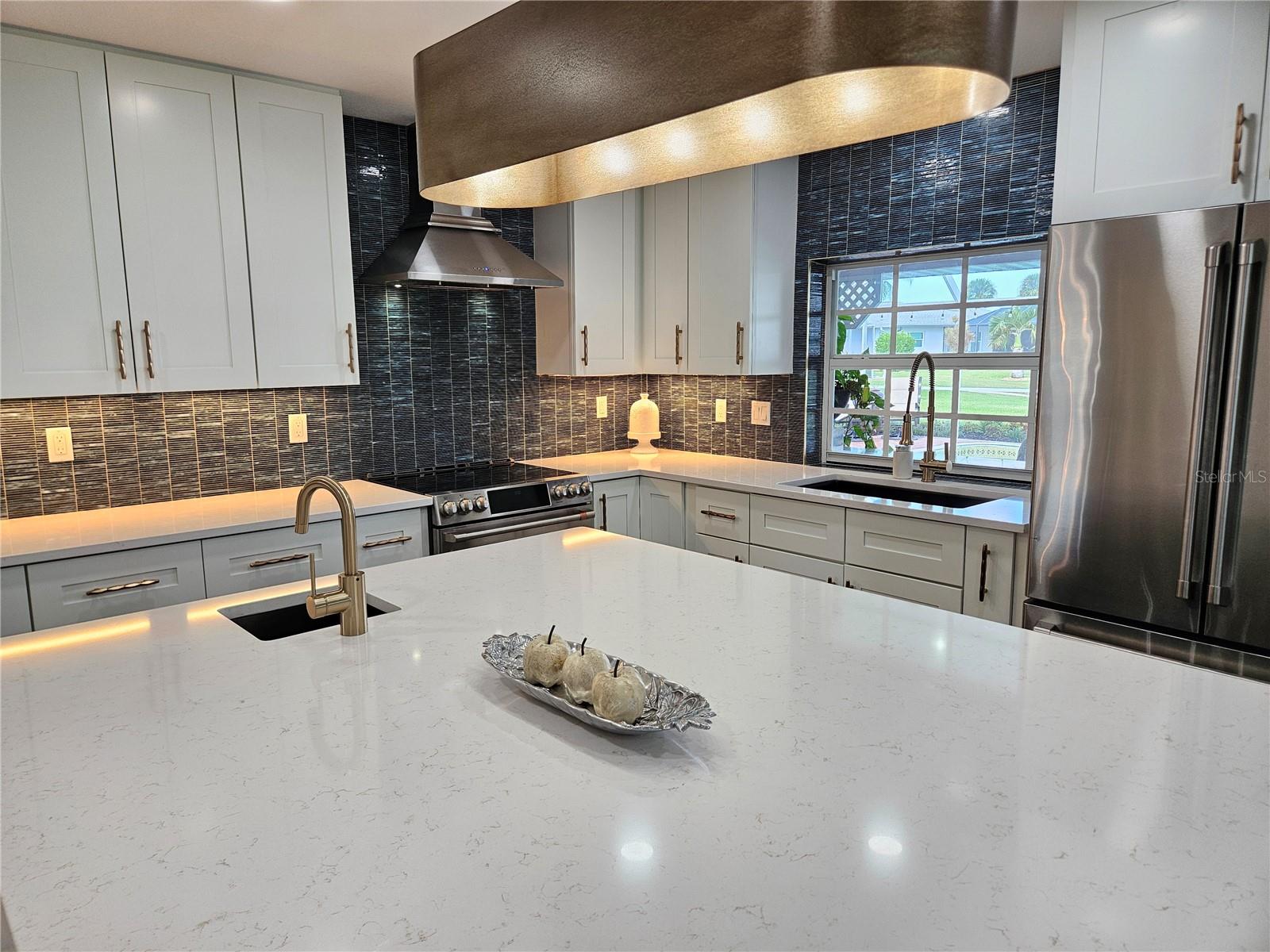 VENICE GARDENS SEC 2 - Residential Lease