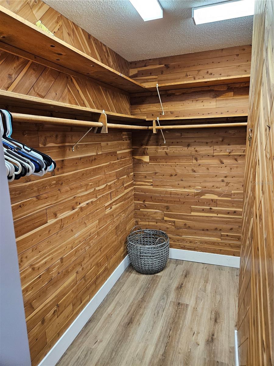 VENICE GARDENS SEC 2 - Residential Lease