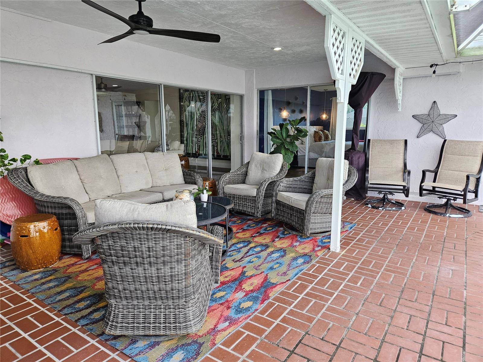 VENICE GARDENS SEC 2 - Residential Lease