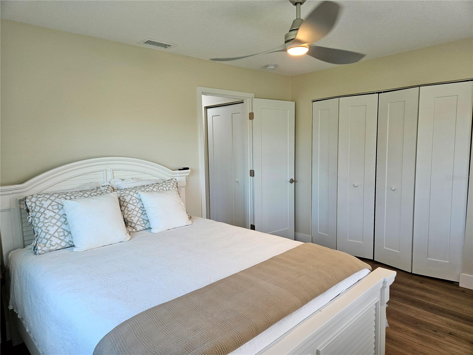 VENICE GARDENS SEC 2 - Residential Lease