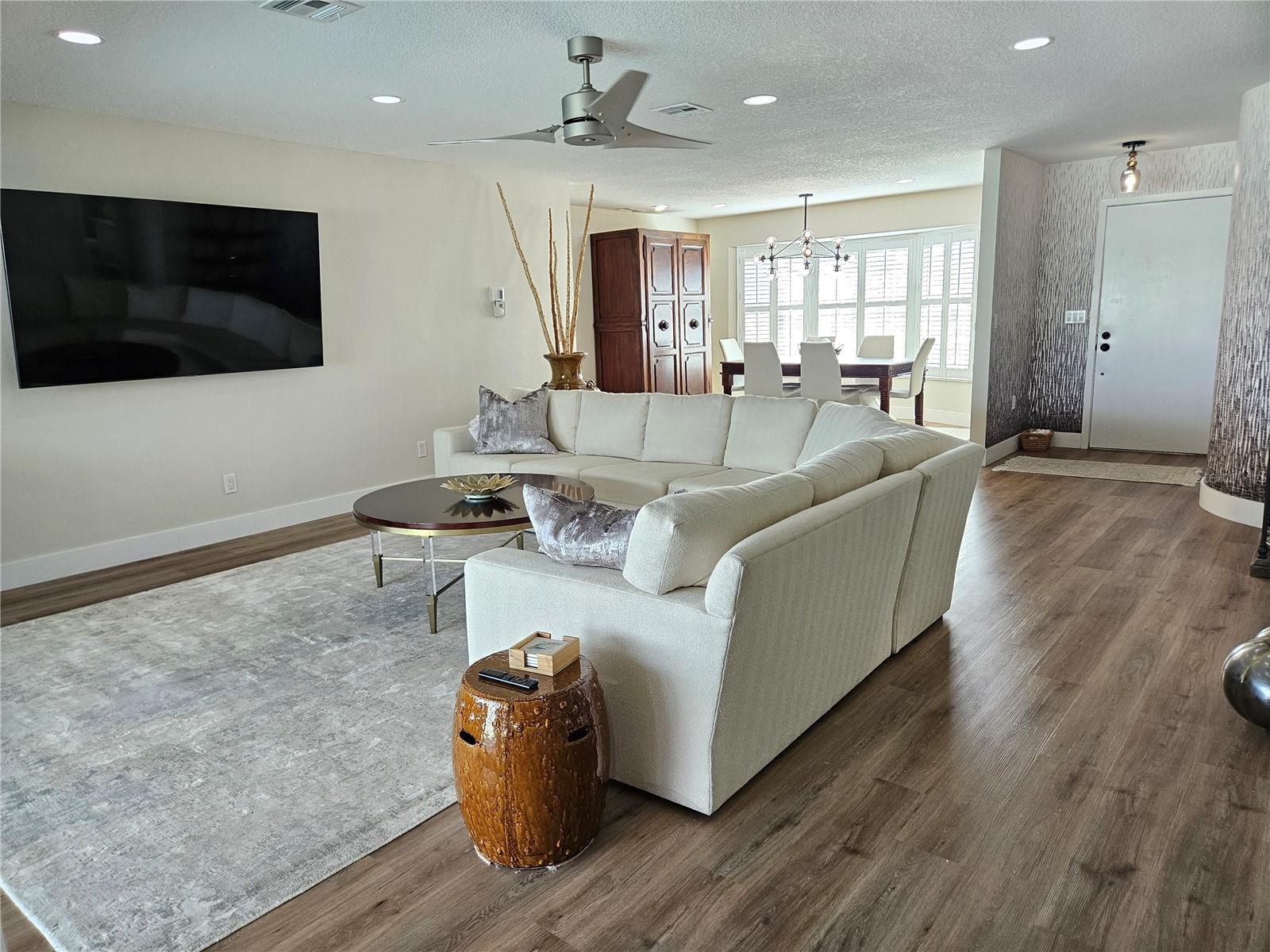 VENICE GARDENS SEC 2 - Residential Lease