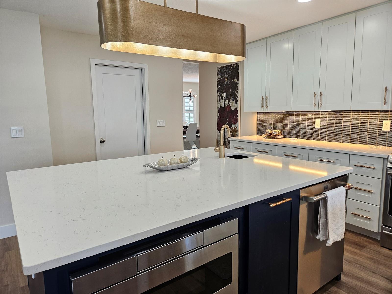 VENICE GARDENS SEC 2 - Residential Lease