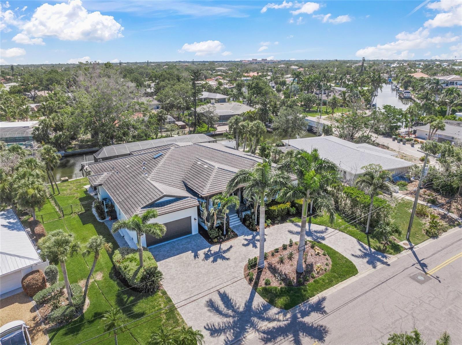 5569 CAPE LEYTE DRIVE