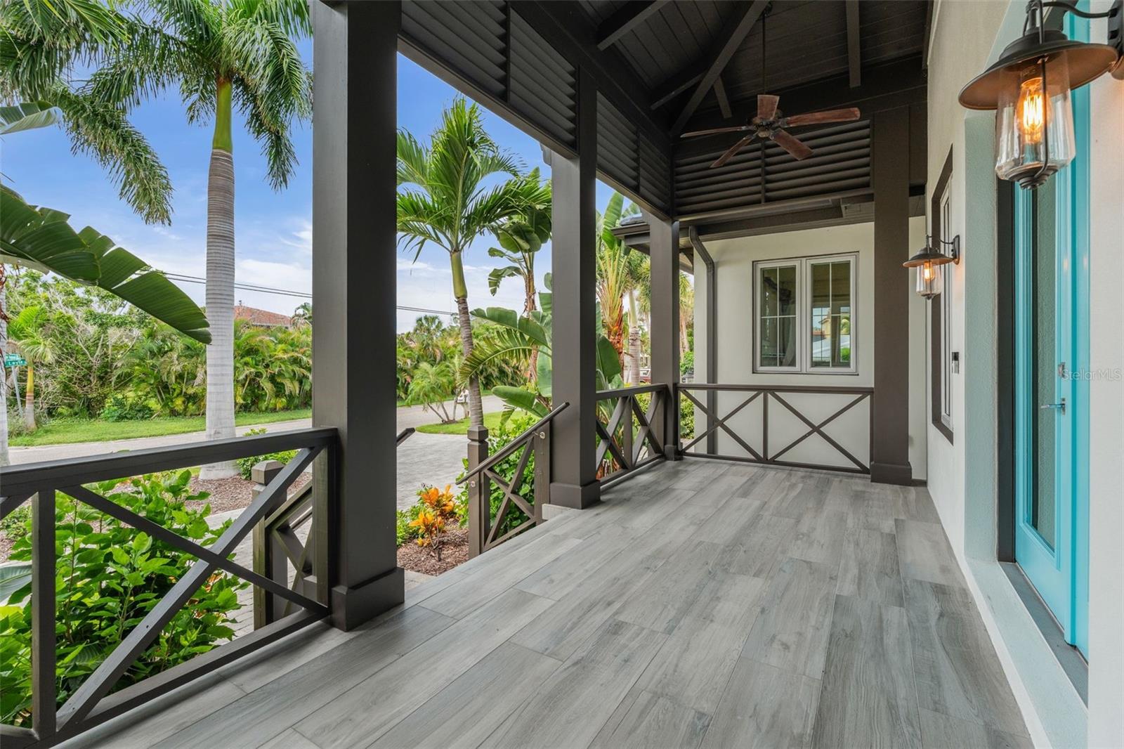 5569 CAPE LEYTE DRIVE