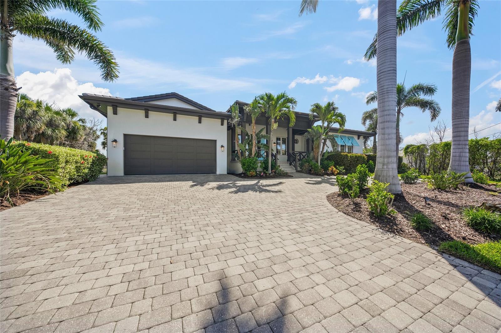 5569 CAPE LEYTE DRIVE
