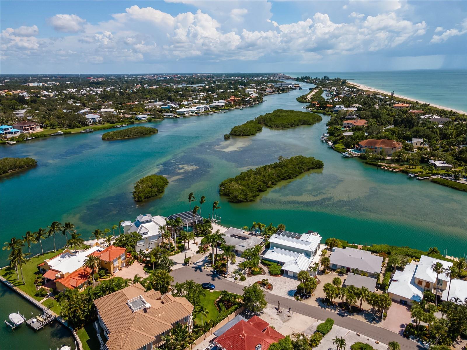 922 CASEY COVE DRIVE