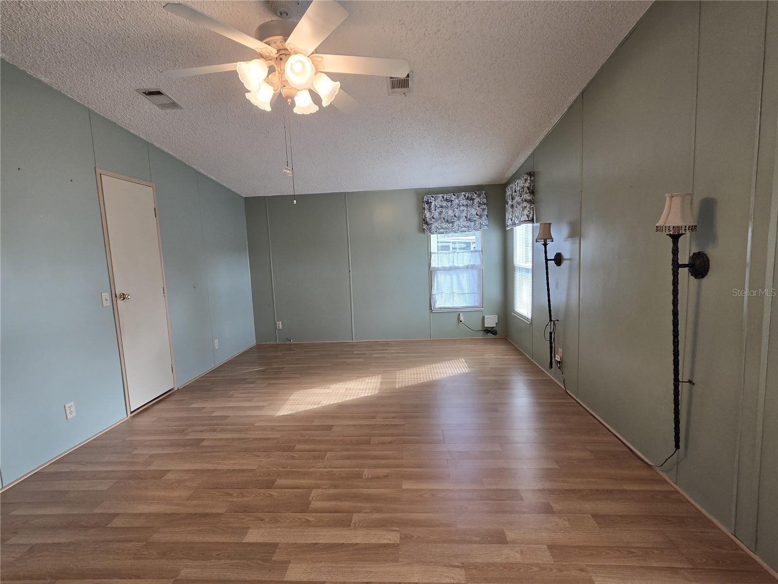 ZELLWOOD STATION COOP MH PARK - Residential