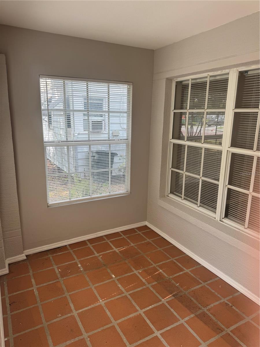 159 6TH STREET NW