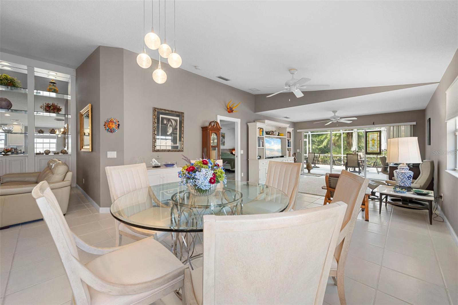 VILLAGEWALK - Residential