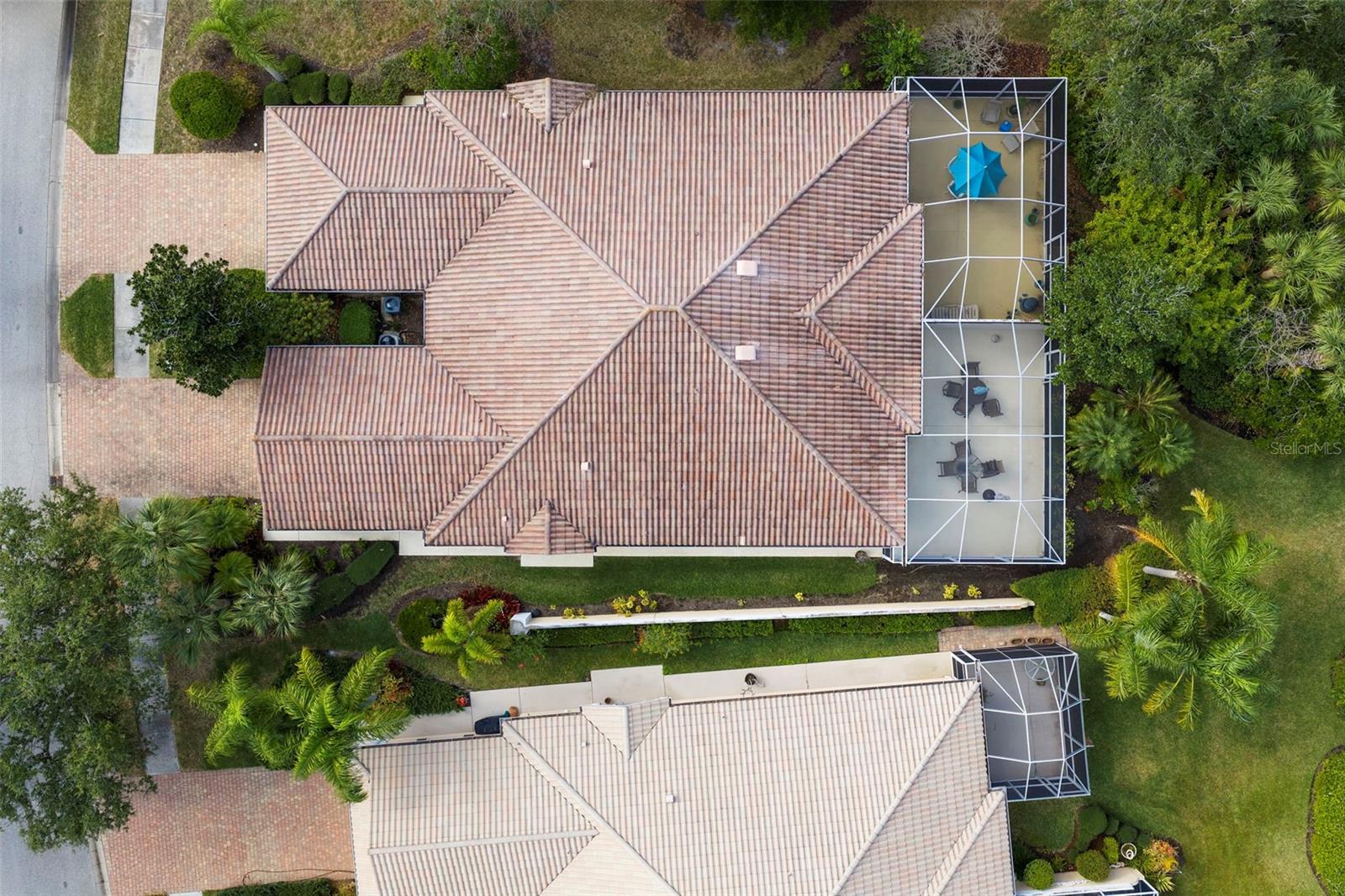 VILLAGEWALK - Residential