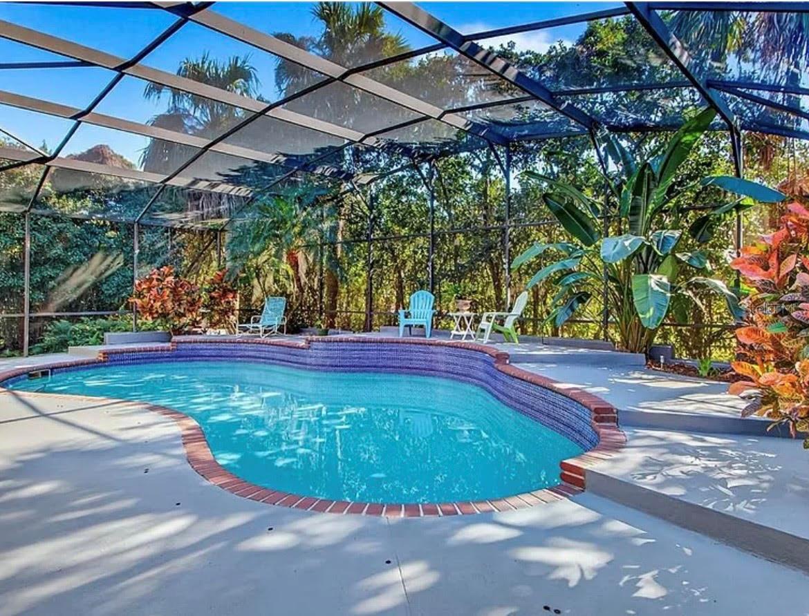 1014 WILLA LAKE CIRCLE