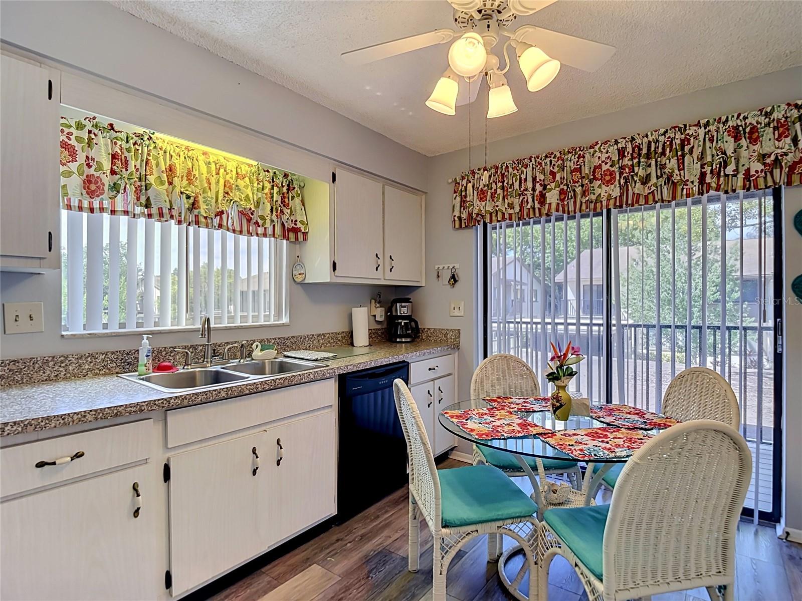 BEACON WOODS WEDGEWOOD CONDO - Residential