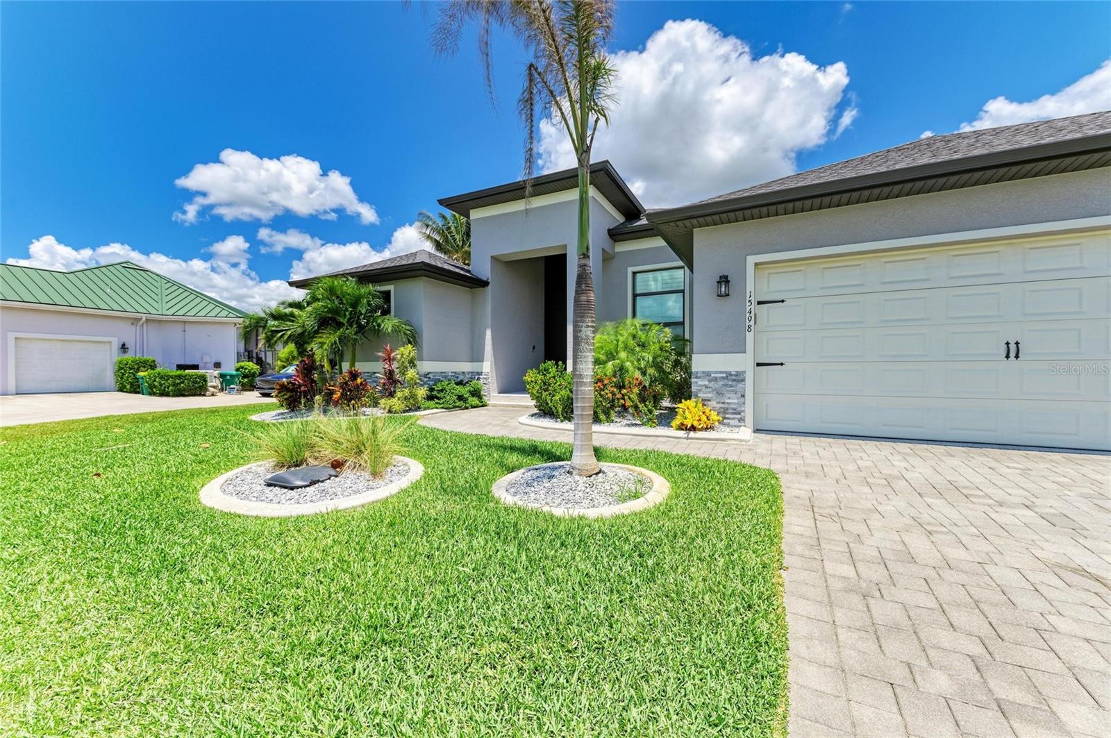 15498 SEAFOAM CIRCLE