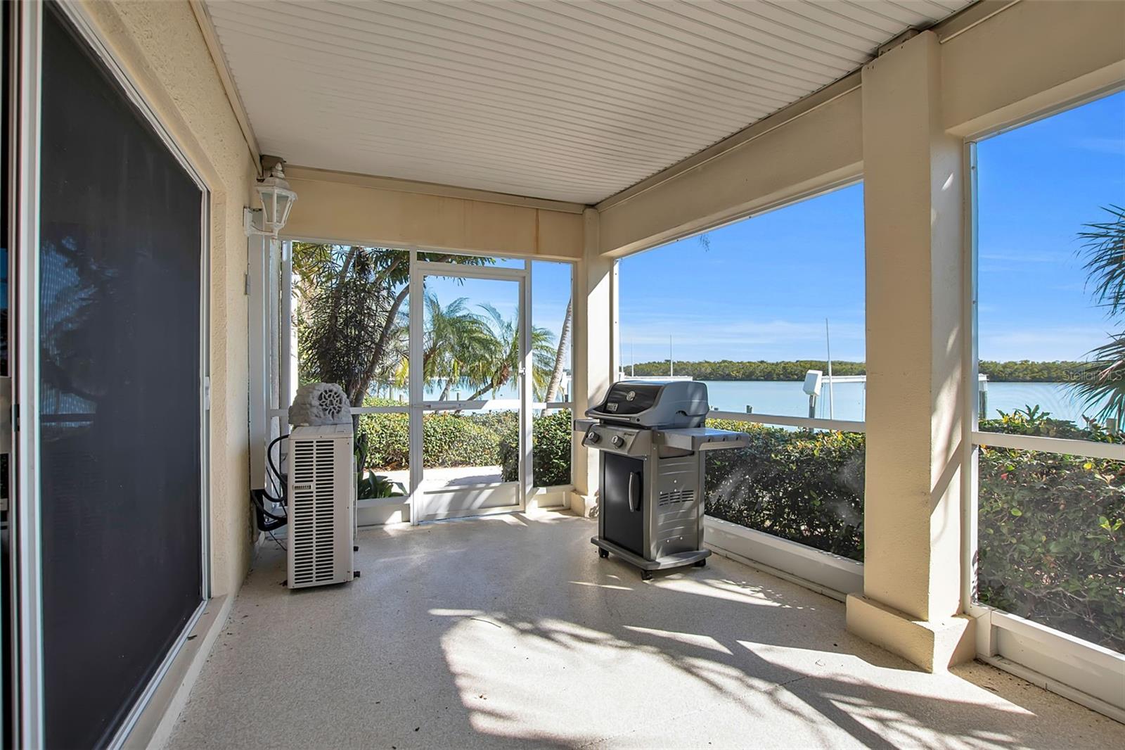 SIESTA BAYSIDE SOUTH - Residential