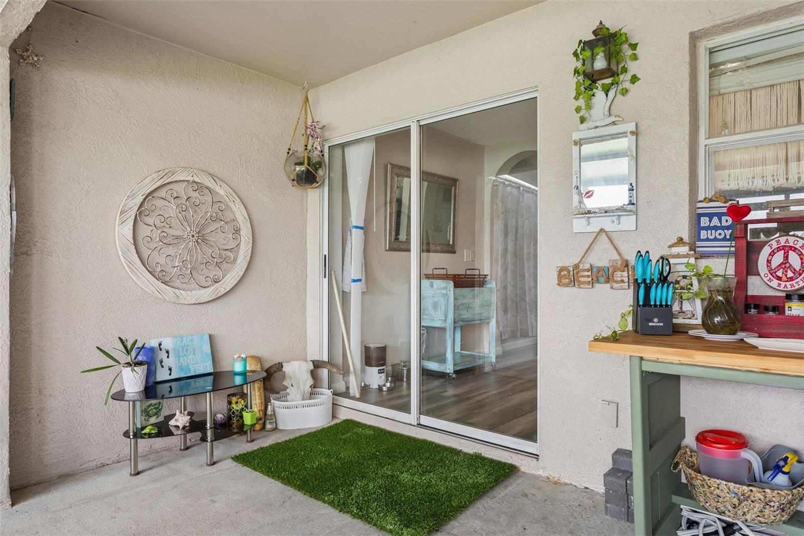 THE TOWNHOMES AT KENSINGTON - Residential