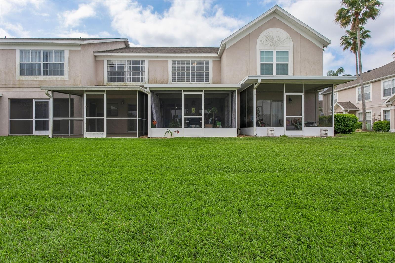 THE TOWNHOMES AT KENSINGTON - Residential