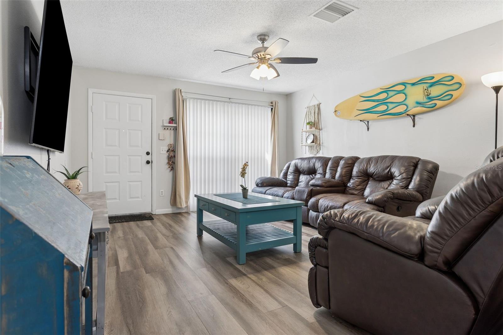 THE TOWNHOMES AT KENSINGTON - Residential