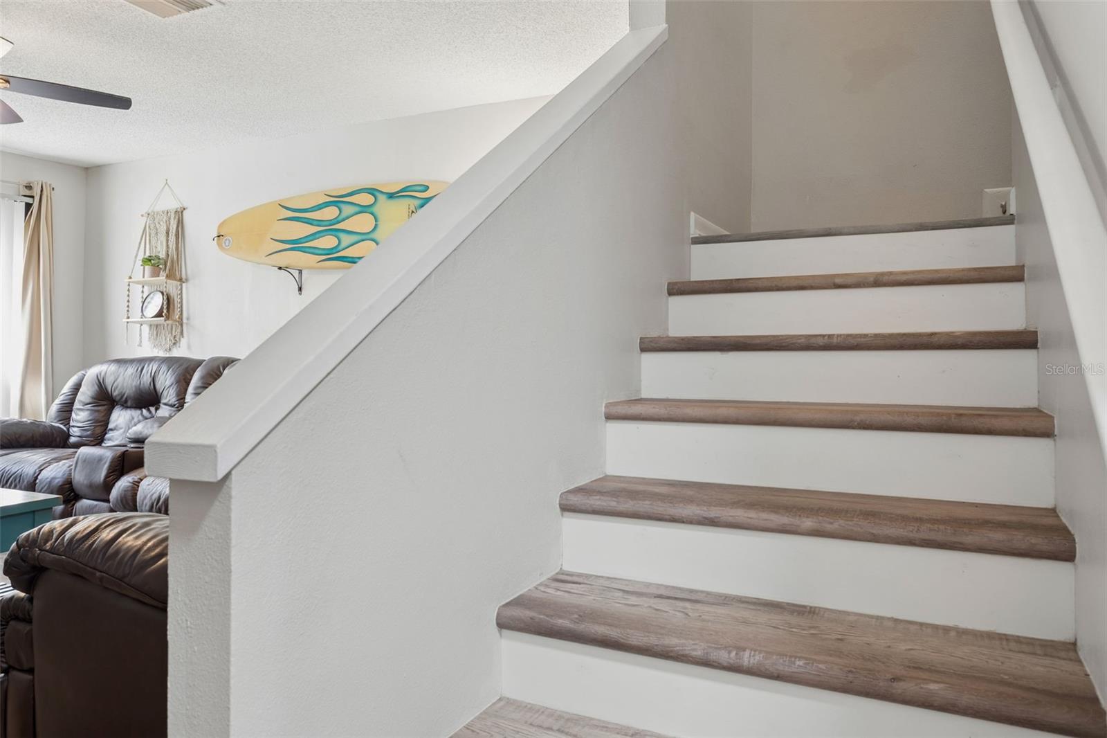 THE TOWNHOMES AT KENSINGTON - Residential