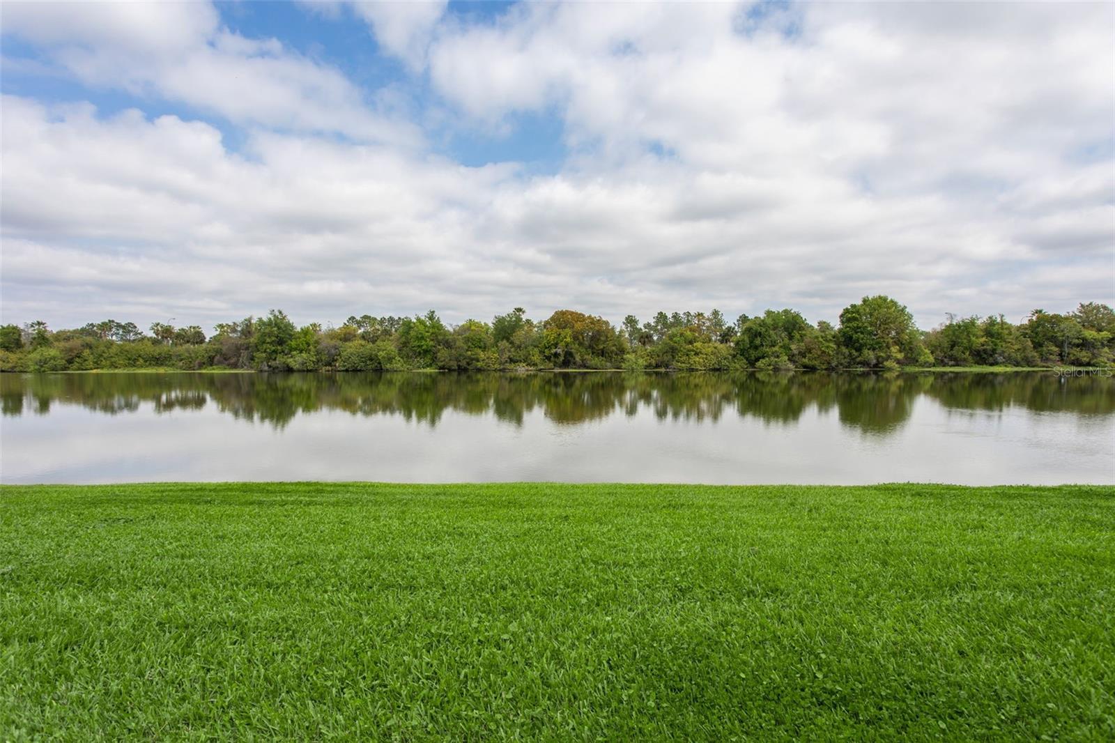 THE TOWNHOMES AT KENSINGTON - Residential